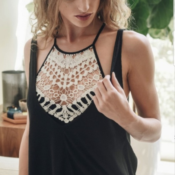 Crochet Lace High Neck Bralette - Black - Picture 4 of 8